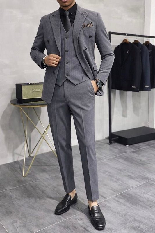 Costume trois-pièces à rayures – Gris anthracite | VANYR Tailoring